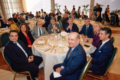 La Cámara celebró su almuerzo de Navidad con la presencia del presidente de Canarias