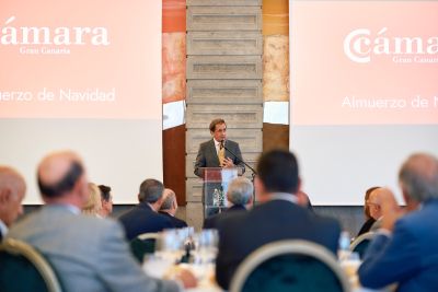 La Cámara celebró su almuerzo de Navidad con la presencia del presidente de Canarias