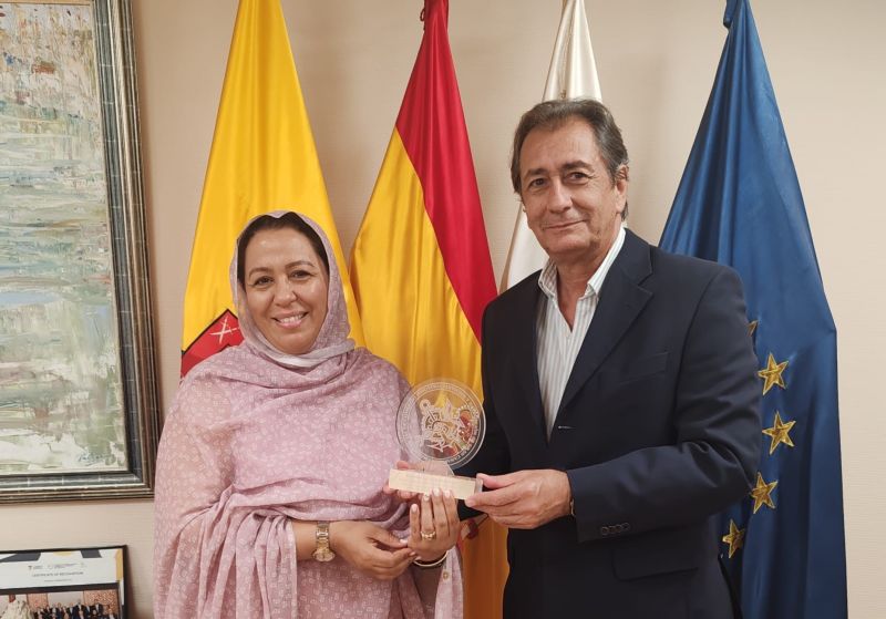 Luis Padrón agradece a la cónsul general de Marruecos su contribución al fortalecimiento de las relaciones con Canarias