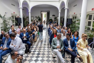 Manuel Domínguez presenta el programa "Reactívate" dirigido a los autónomos de Canarias